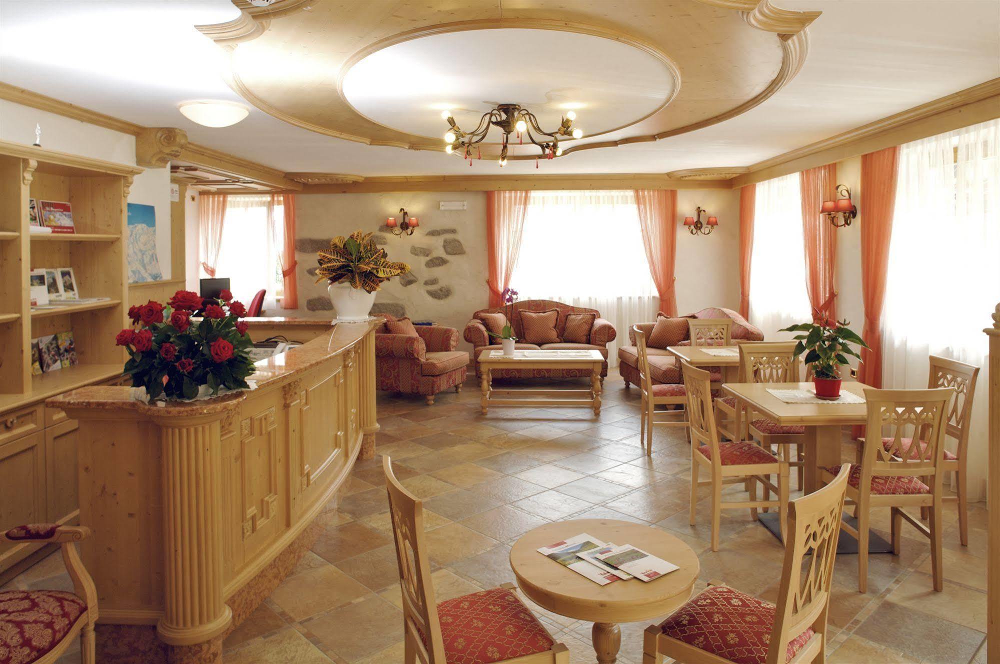 Hotel Almazzago كوميزادورا المظهر الخارجي الصورة
